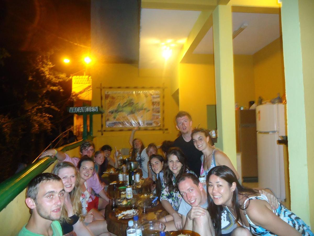 Harmoni Hostel & Pousada Vila do Abraao Exterior photo